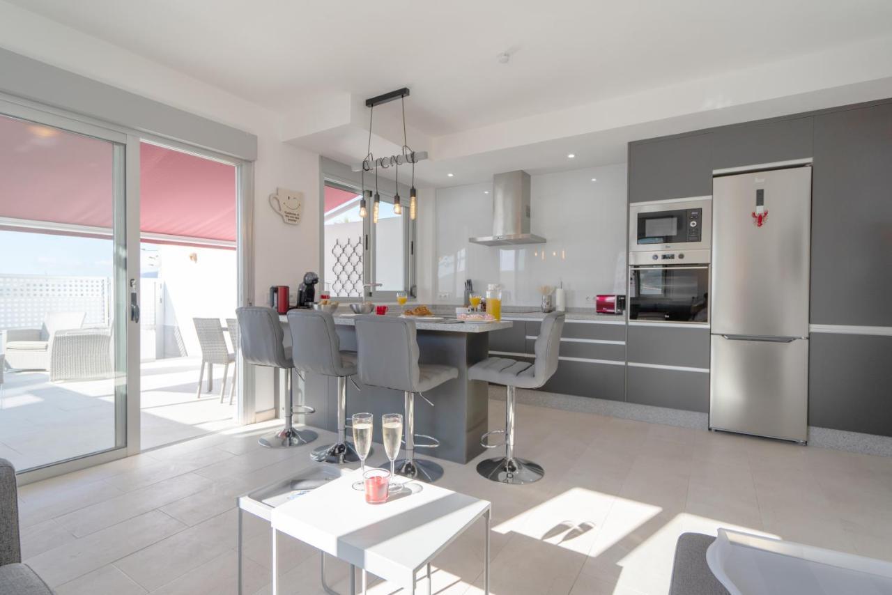 Luxurious Apartment With Large Terrace And Sea Views Tabaiba Luaran gambar